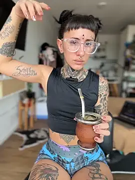 Snapshot of xsadtanas chatting on 02-26-26, 04:50 xsadtanas online show from 02-26-26, 04:50