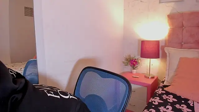 Snapshot of MiaaBlake_ chatting on 03-04-26, 07:09 MiaaBlake online show from 03-04-26, 07:09