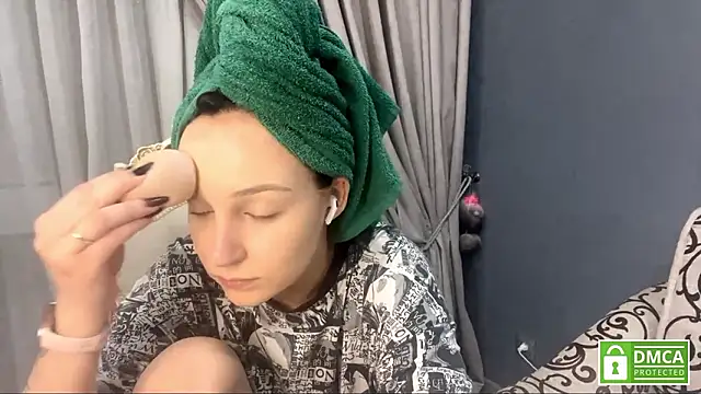 Snapshot of Sylynisem chatting on 03-02-26, 07:21 Sylynisem online show from 03-02-26, 07:21