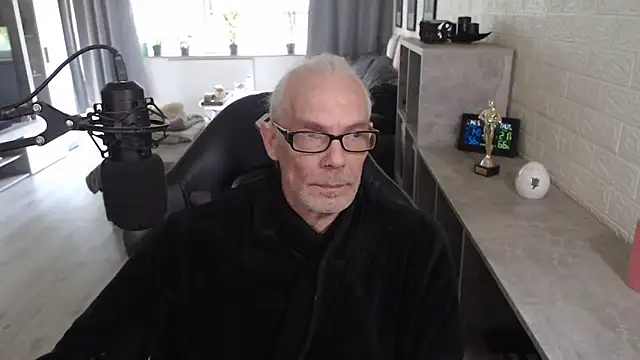 KoelnKoeln online show from 05-14-26, 02:57
