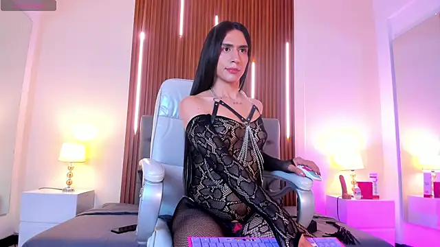 Viannca   online show from 06-12-26, 08:24