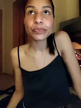 Snapshot of YaraEstelle chatting on 03-04-26, 08:26 YaraEstelle online show from 03-04-26, 08:26