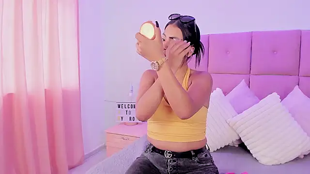 Hilaryportman online show from 03-28-26, 08:19