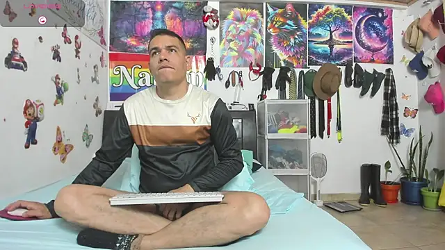 Snapshot of nathannathaniel chatting on 07-18-26, 04:55 nathannathaniel online show from 07-18-26, 04:55