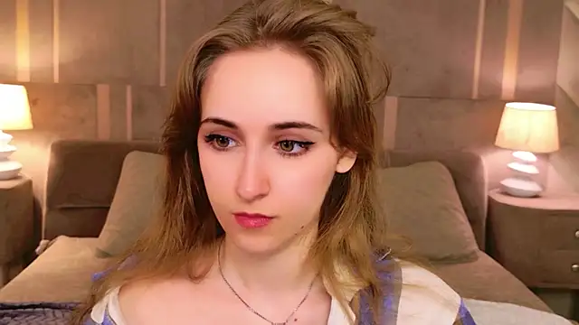 Snapshot of Tara_Keats chatting on 06-14-26, 03:36 Tara Keats online show from 06-14-26, 03:36