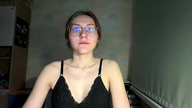 Miaaa Moon online show from 06-21-26, 08:33