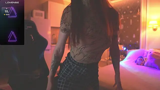 Snapshot of foxy_red_ chatting on 02-02-26, 09:24 foxy red online show from 02-02-26, 09:24