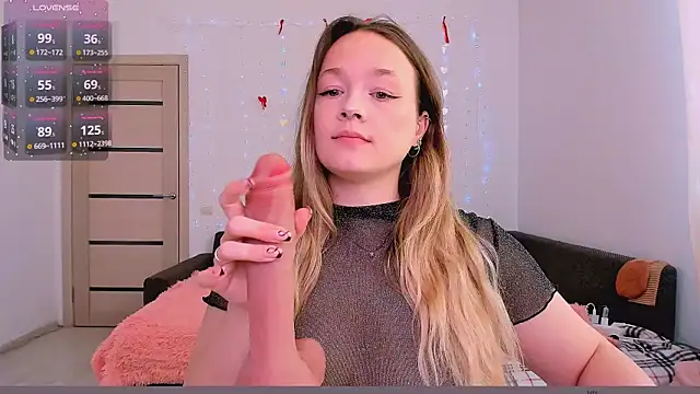 Snapshot of evilla_brill chatting on 03-05-26, 11:28 evilla brill online show from 03-05-26, 11:28