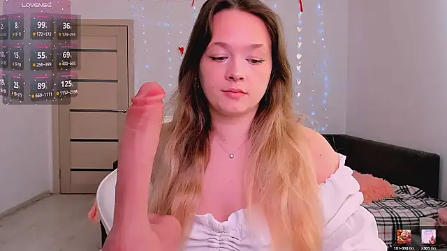 Snapshot of evilla_brill chatting on 03-13-26, 08:32 evilla brill online show from 03-13-26, 08:32