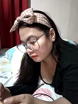 Snapshot of Zyramae_25 chatting on 03-14-26, 05:18 Zyramae 25 online show from 03-14-26, 05:18