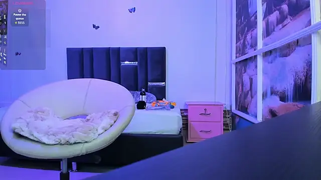 Snapshot of Katee_mos chatting on 03-05-26, 03:46 Katee mos online show from 03-05-26, 03:46