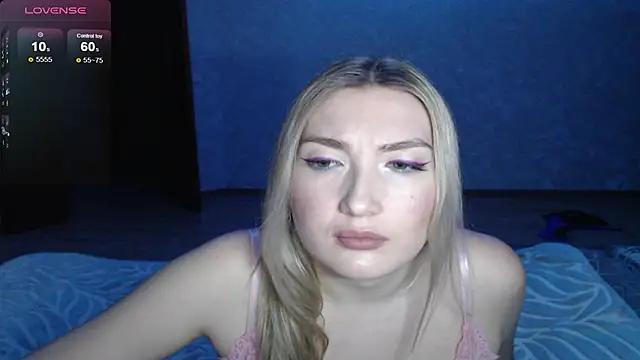 Snapshot of MiraRoy chatting on 03-05-26, 05:42 MiraRoy online show from 03-05-26, 05:42