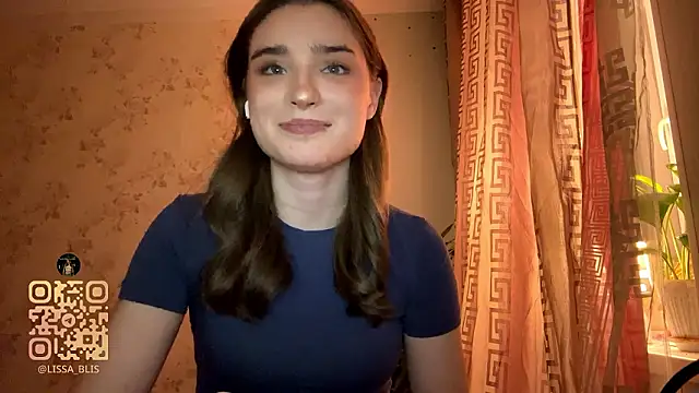 Snapshot of LissaBliss chatting on 02-10-26, 04:55 LissaBliss online show from 02-10-26, 04:55