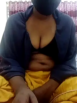 Snapshot of Toma7890 chatting on 02-13-26, 08:27 Toma7890 online show from 02-13-26, 08:27