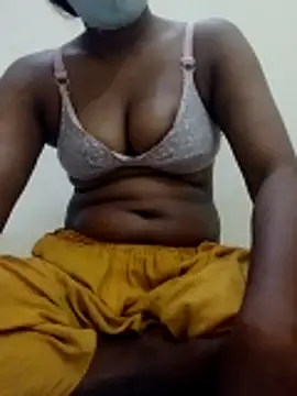 Snapshot of Toma7890 chatting on 02-24-26, 03:43 Toma7890 online show from 02-24-26, 03:43