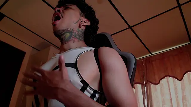 D3v1L88 online show from 02-18-26, 04:03