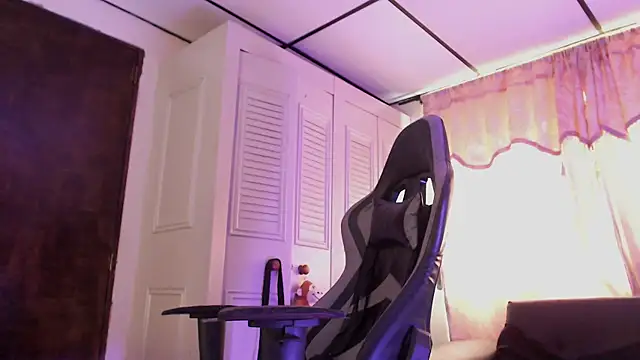 D3v1L88 online show from 04-16-26, 06:30