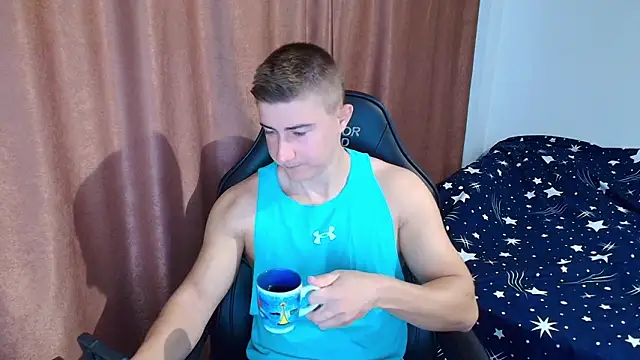 Snapshot of TodMusclePower9 chatting on 02-06-26, 07:23 TodMusclePower9 online show from 02-06-26, 07:23