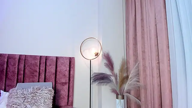 Snapshot of KeniaCarterr chatting on 02-20-26, 02:08 KeniaCarterr online show from 02-20-26, 02:08