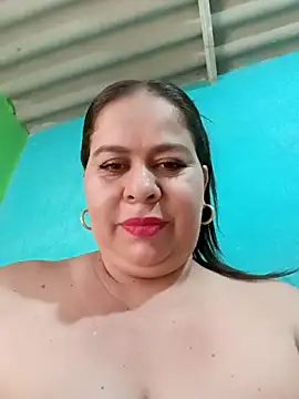 Snapshot of Diana_006 chatting on 06-12-26, 02:38 Diana 006 online show from 06-12-26, 02:38