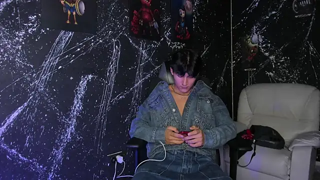 Snapshot of SalvatoreBenford chatting on 02-24-26, 09:24 SalvatoreBenford online show from 02-24-26, 09:24