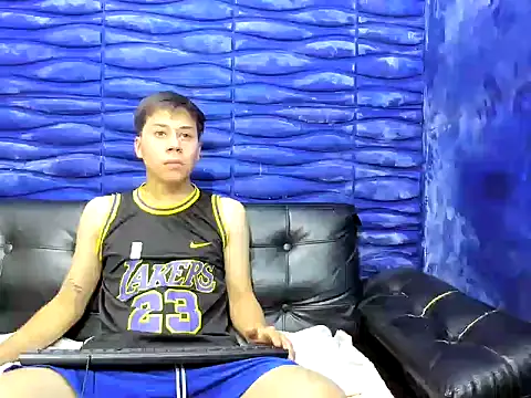 Snapshot of santiago_xxxcol chatting on 02-01-26, 11:36 santiago xxxcol online show from 02-01-26, 11:36