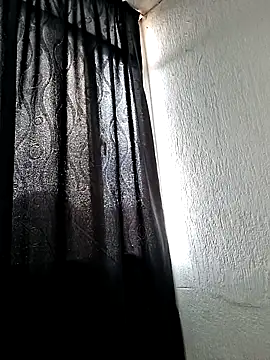 Snapshot of the_lagoon_girl chatting on 02-14-26, 06:59 the lagoon girl online show from 02-14-26, 06:59