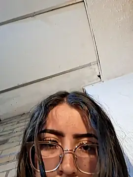 Snapshot of the_lagoon_girl chatting on 03-03-26, 01:34 the lagoon girl online show from 03-03-26, 01:34