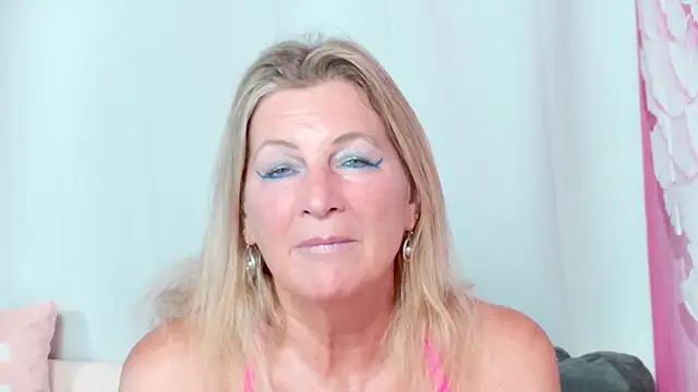 SweetAsHoneyWet4U online show from 06-20-26, 01:36