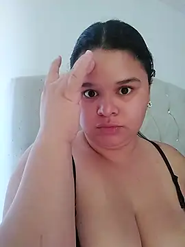 Snapshot of SamanthaStonee chatting on 02-05-26, 08:35 SamanthaStonee online show from 02-05-26, 08:35