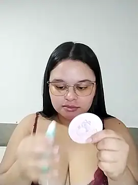 SamanthaStonee online show from 04-19-26, 11:40