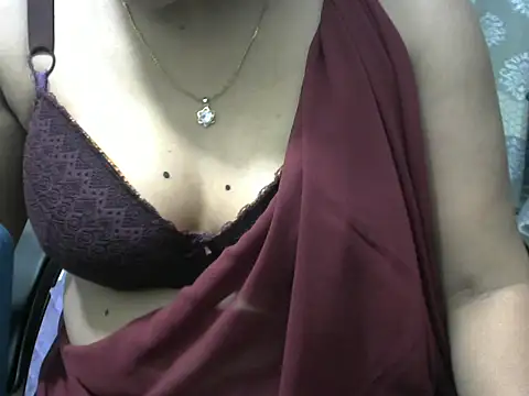 Snapshot of SumaiyaSultana chatting on 03-06-26, 04:36 SumaiyaSultana online show from 03-06-26, 04:36