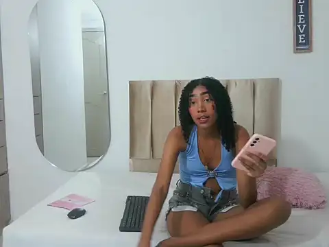 Yizz laan online show from 02-28-26, 03:51