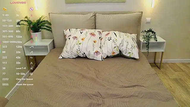 Snapshot of MiraBoom chatting on 02-08-26, 09:18 MiraBoom online show from 02-08-26, 09:18