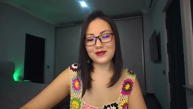 Snapshot of EllieSoft chatting on 02-23-26, 08:44 EllieSoft online show from 02-23-26, 08:44