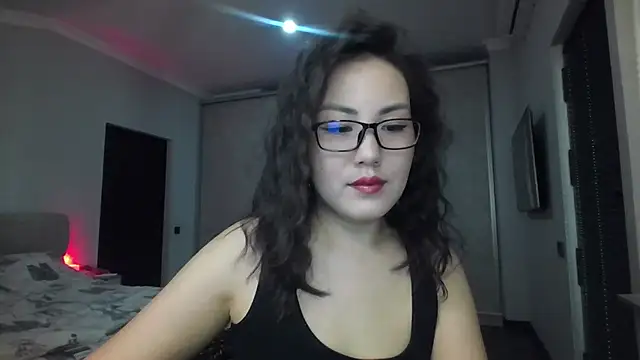 Snapshot of EllieSoft chatting on 04-06-26, 07:20 EllieSoft online show from 04-06-26, 07:20