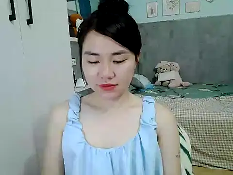 Amy8386 online show from 04-11-26, 03:44