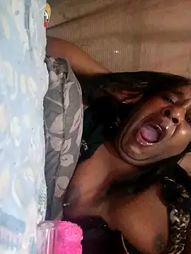 Snapshot of Hellentrans24 chatting on 03-13-26, 07:26 Hellentrans24 online show from 03-13-26, 07:26