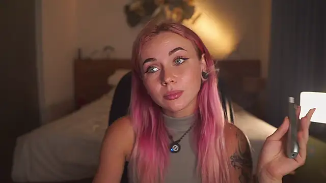 Sarah Pink online show from 04-04-26, 01:41