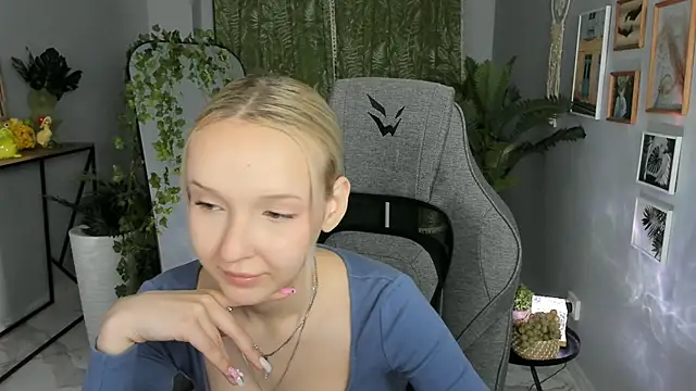 MaoqiBeverly online show from 04-20-26, 11:02