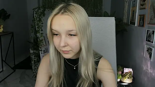 MaoqiBeverly online show from 04-29-26, 07:01