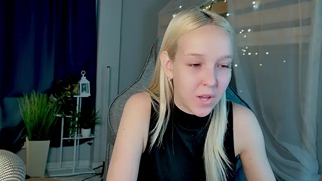 Snapshot of MaoqiBeverly chatting on 07-31-26, 06:46 MaoqiBeverly online show from 07-31-26, 06:46