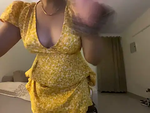 Snapshot of Anna_girl22 chatting on 06-20-26, 02:09 Anna girl22 online show from 06-20-26, 02:09