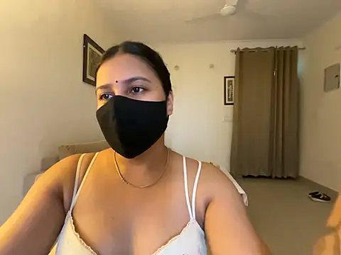 Snapshot of Anna_girl22 chatting on 07-13-26, 01:36 Anna girl22 online show from 07-13-26, 01:36