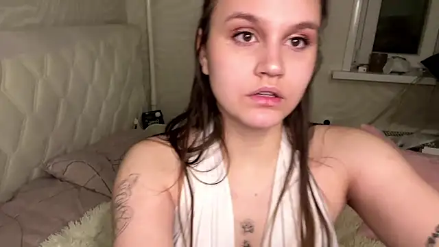 Snapshot of Barbie_Charm_ chatting on 02-04-26, 04:07 Barbie Charm online show from 02-04-26, 04:07