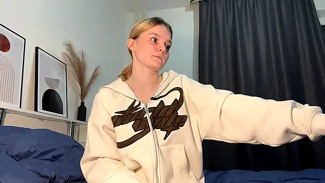 Snapshot of Tiffany_Muse chatting on 02-26-26, 11:04 Tiffany Muse online show from 02-26-26, 11:04