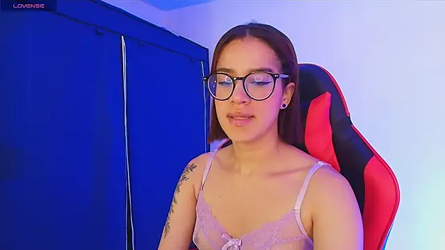 Zoe-Walzer online show from 04-27-26, 04:49