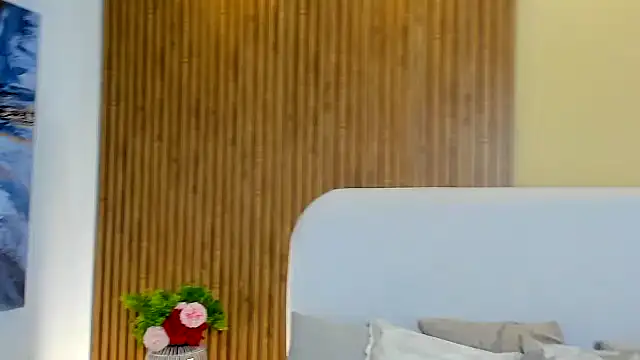 CristalMayson online show from 04-12-26, 03:22