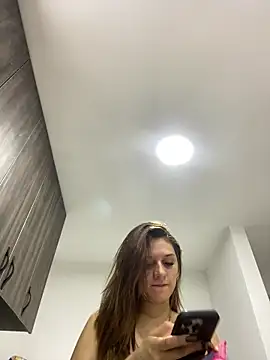 Snapshot of alison_parkerr26 chatting on 03-11-26, 01:55 alison parkerr26 online show from 03-11-26, 01:55