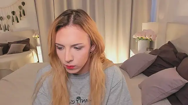 Tiffany  King online show from 04-14-26, 05:46